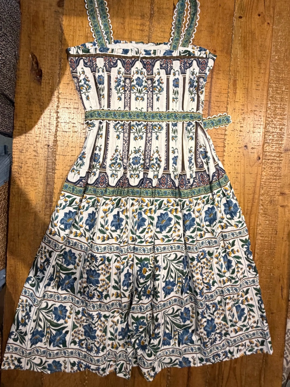 FARM Rio NWT White Maxi Dress with Blue and Green Floral Print - Picture 9 of 9